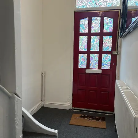 - 4 Beds - Sleeps 7 - For Groups - Garden * Bristol